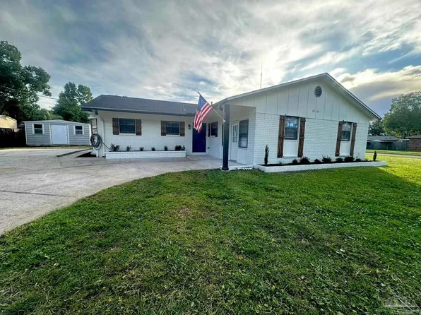 8385 Harbour Square Dr, Pensacola, FL 32514