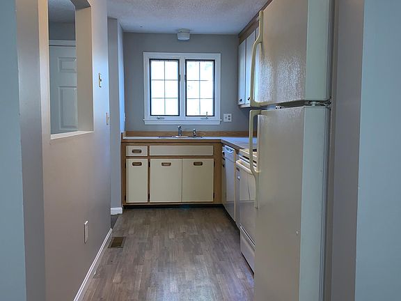 5th image of 436 Fox Hollow Dr #436