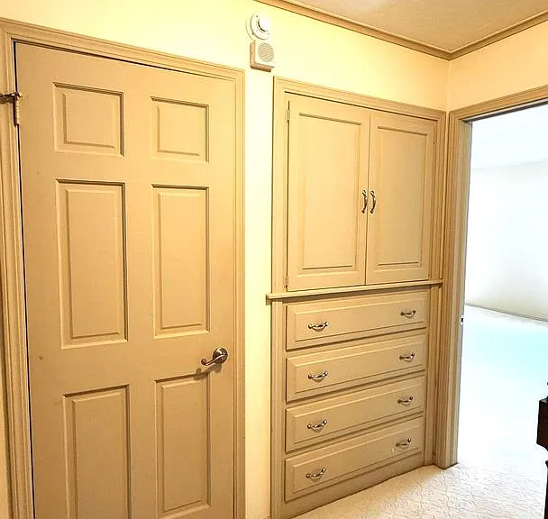 7900 Lakehurst Dr — Photo 23