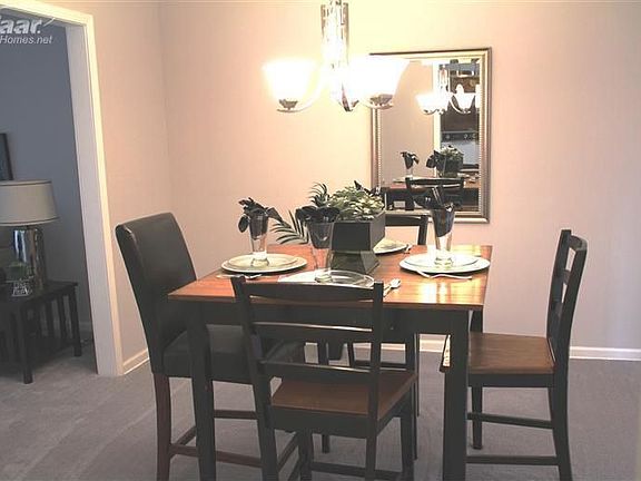 4th image of 5407 Antoinette Dr