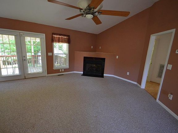 3rd image of 421 E Brown Street