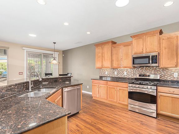 3rd image of 27182 W POTTER Drive