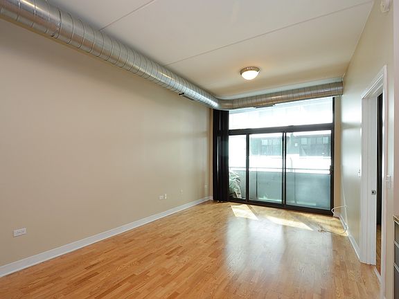 2nd image of 660 W Wayman St Unit 602