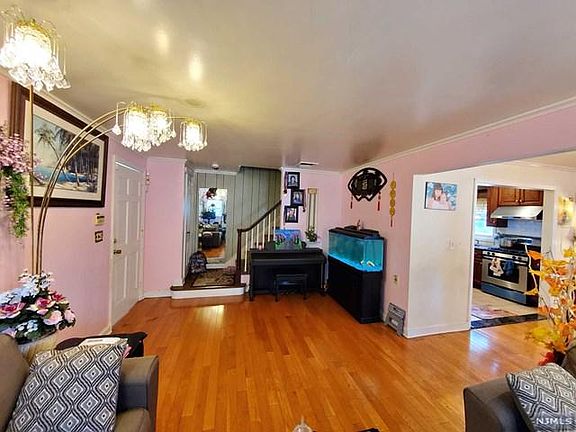 3rd image of 24-26 Reservoir Pl