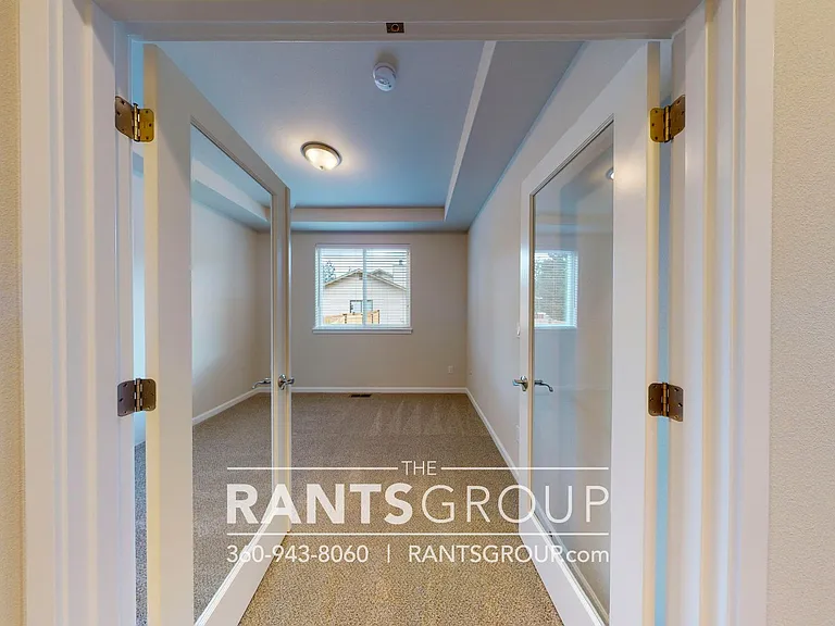 5212 Marian Dr NE — Photo 20