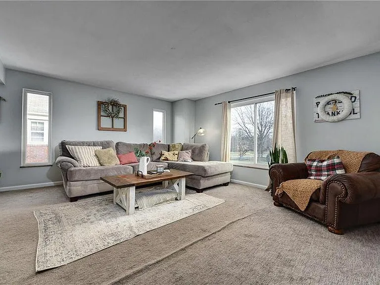2284 Lakeview Ave #UP — Photo 11