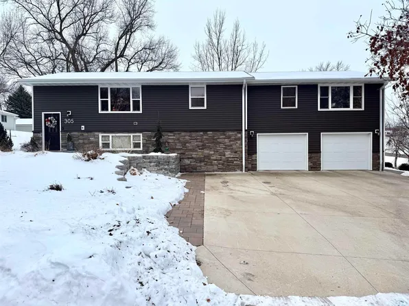 305 2nd St, Ireton, IA 51027