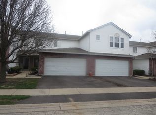 16435 Club Ct, Crest Hill, IL 60403