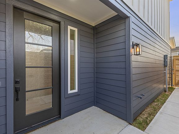 4th image of 3526 Spring Ave