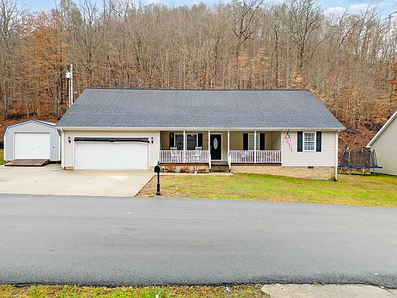 3rd image of 126 Stoney Brook Dr