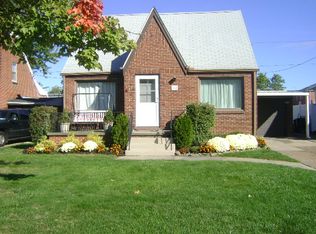 118 Cedar Rd, Cheektowaga, NY 14215