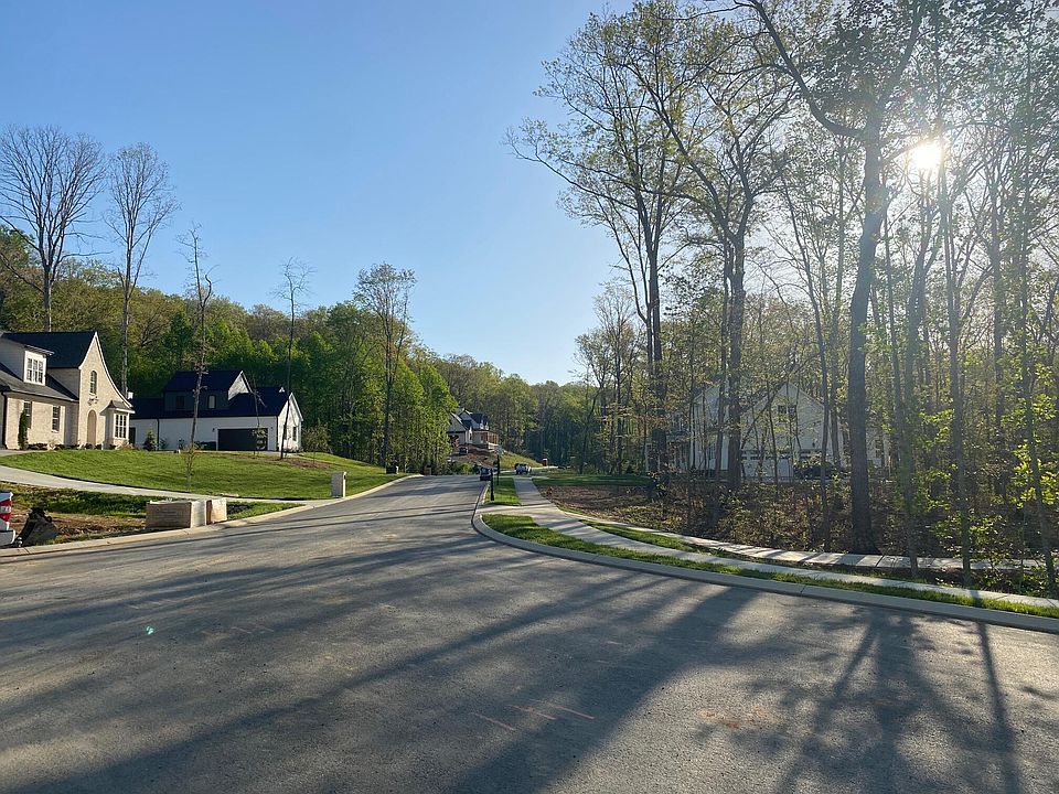 2nd image of 4076 Windtree Dr #4
