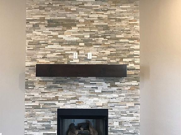 3rd image of 11032 NE Marigold Ln