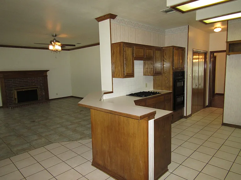 6106 John Chisum Ln — Photo 37
