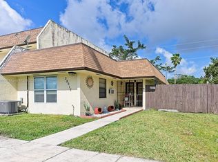 28017 SW 143rd Ct, Homestead, FL 33033