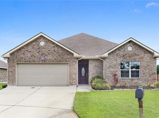 2469 Rue Saint Louis St, Gretna, LA 70056