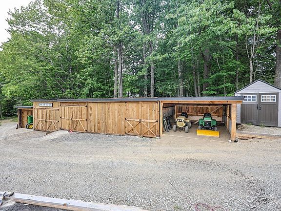 4th image of 245 Porter Road
