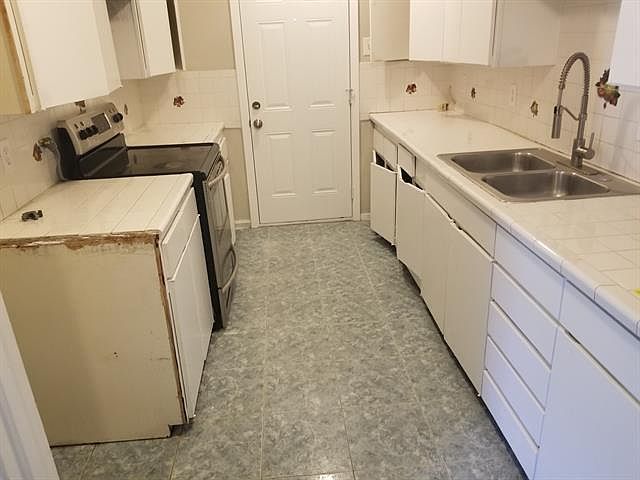 2nd image of 3519 Nogales Dr