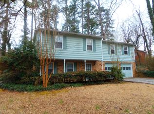 32 Old Farm Rd, Marietta, GA 30068