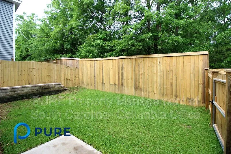 3 bed, 2.5 bath, 1637 sqft, $1,895 — Photo 3
