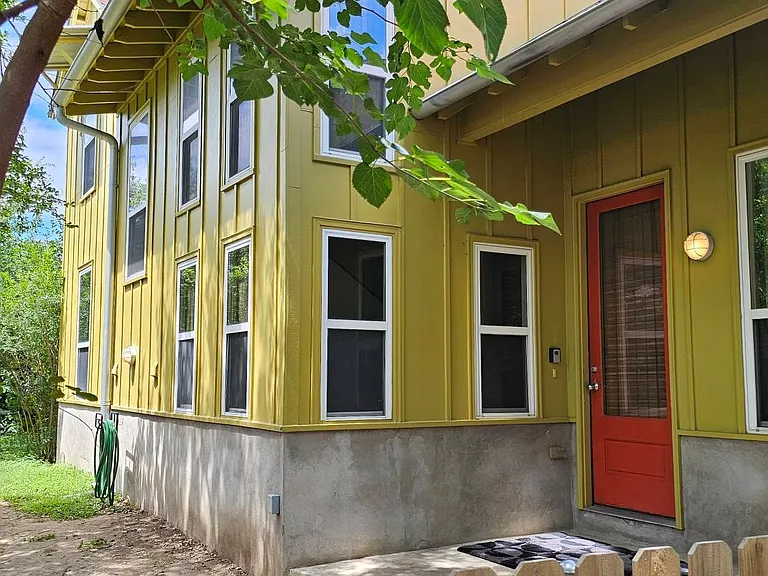 2214 Iva Ln #B — Photo 6