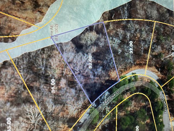 3rd image of 926 Stoneway Ct