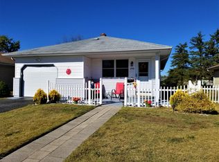 356 Saint Thomas Dr, Toms River, NJ 08757