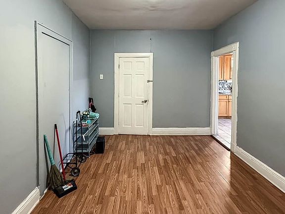 5th image of 341 Avenue E