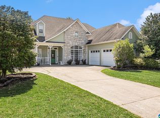 425 Waterford Cove Trl, Calera, AL 35040