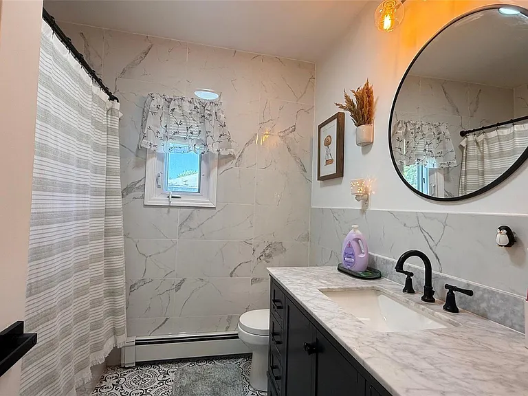 60 Ryerson Rd — Photo 10