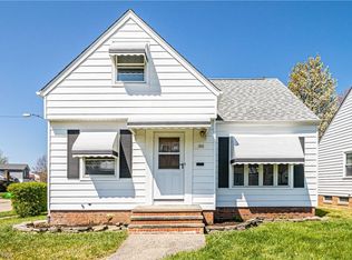 186 E 286th St, Eastlake, OH 44095