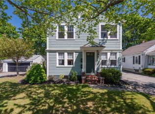 467 Maple Ave #A, Barrington, RI 02806