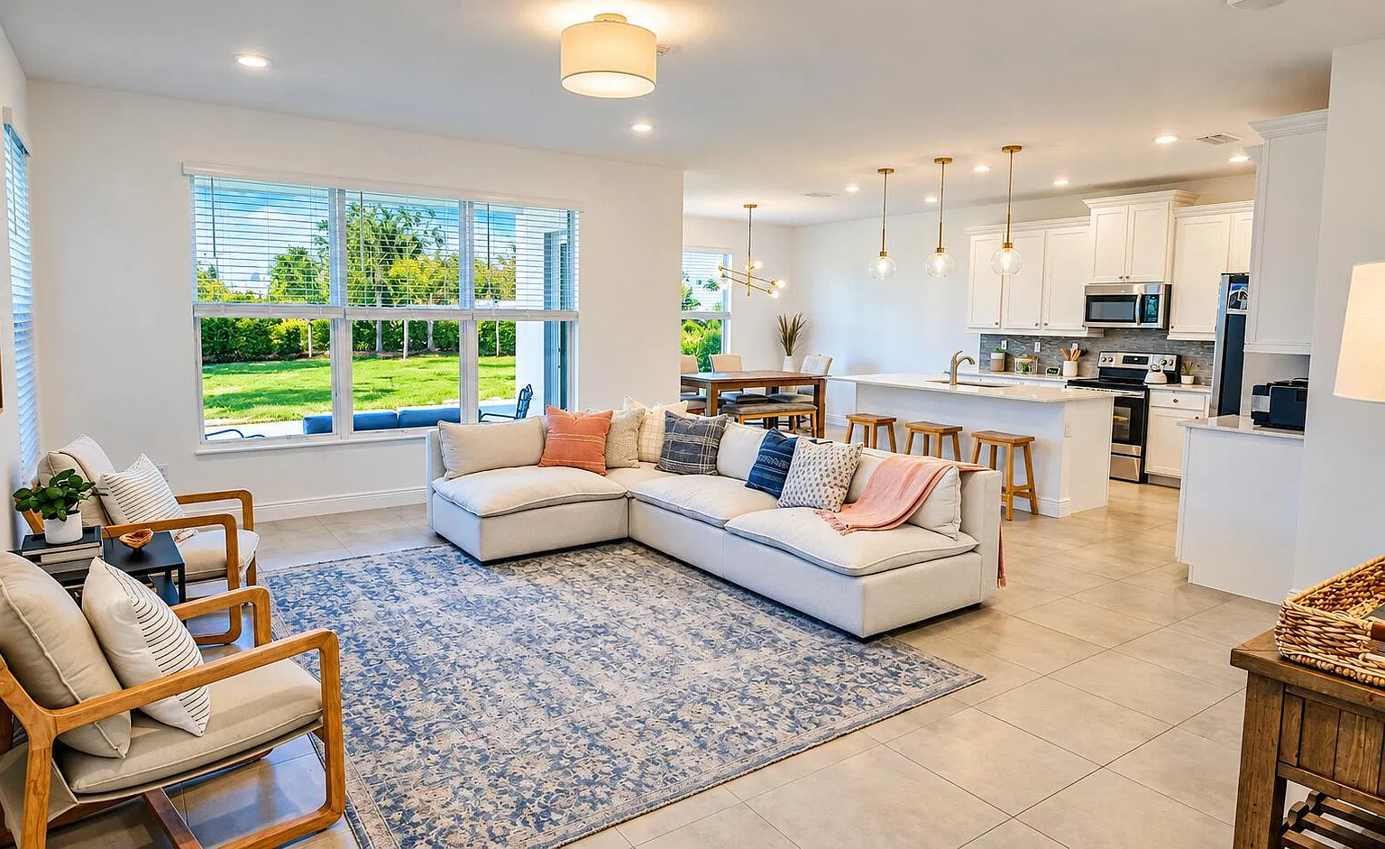 5 bed, 3.0 bath, 2604 sqft, $5,300 — Photo 4