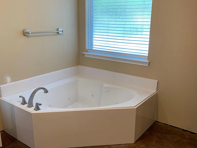 1901 Clear Creek Dr — Photo 15
