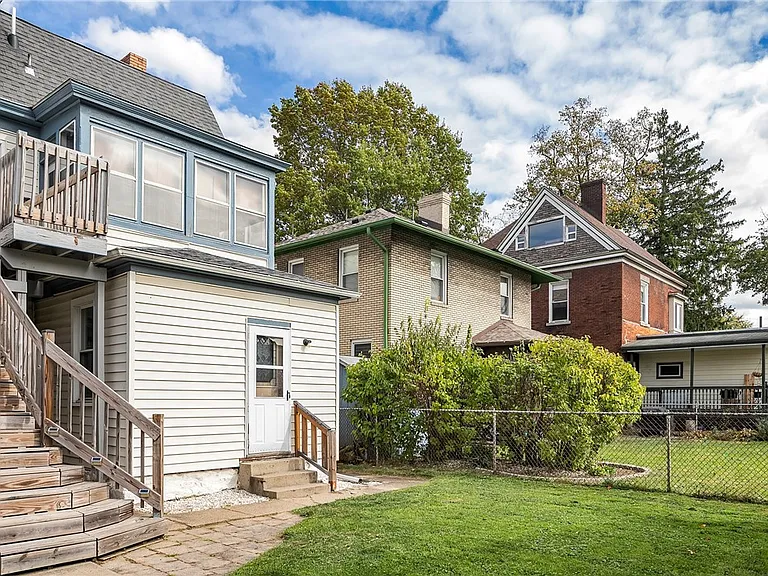 713 Clinton Pl — Photo 27