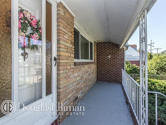 4th image of 706 Covert Ave