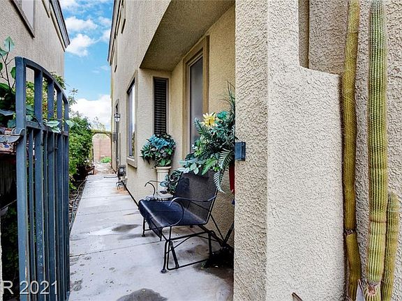 4th image of 112 Yellow Flame Ave