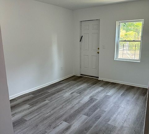 4th image of 228 Woodworth Ave #2F