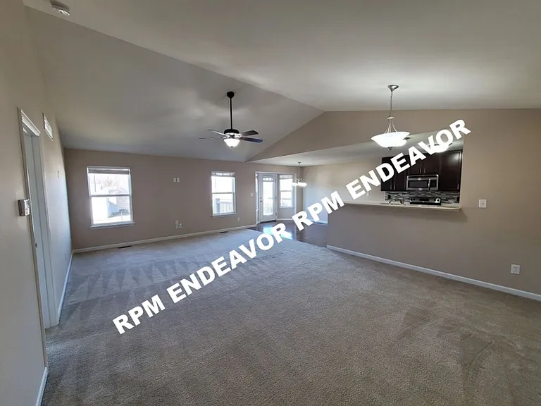 141 Boardwalk Gardens Dr — Photo 4