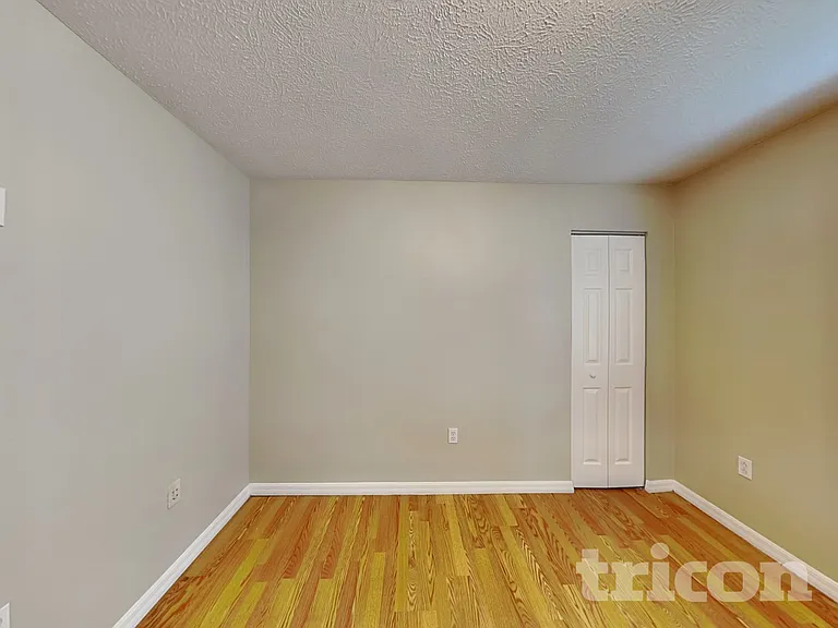 11008 Millbury Ct — Photo 15