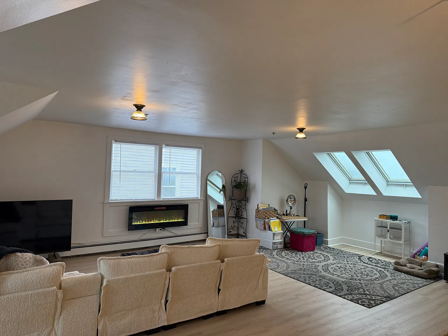 1 bed, 900 sqft, $1,600 — Photo 4