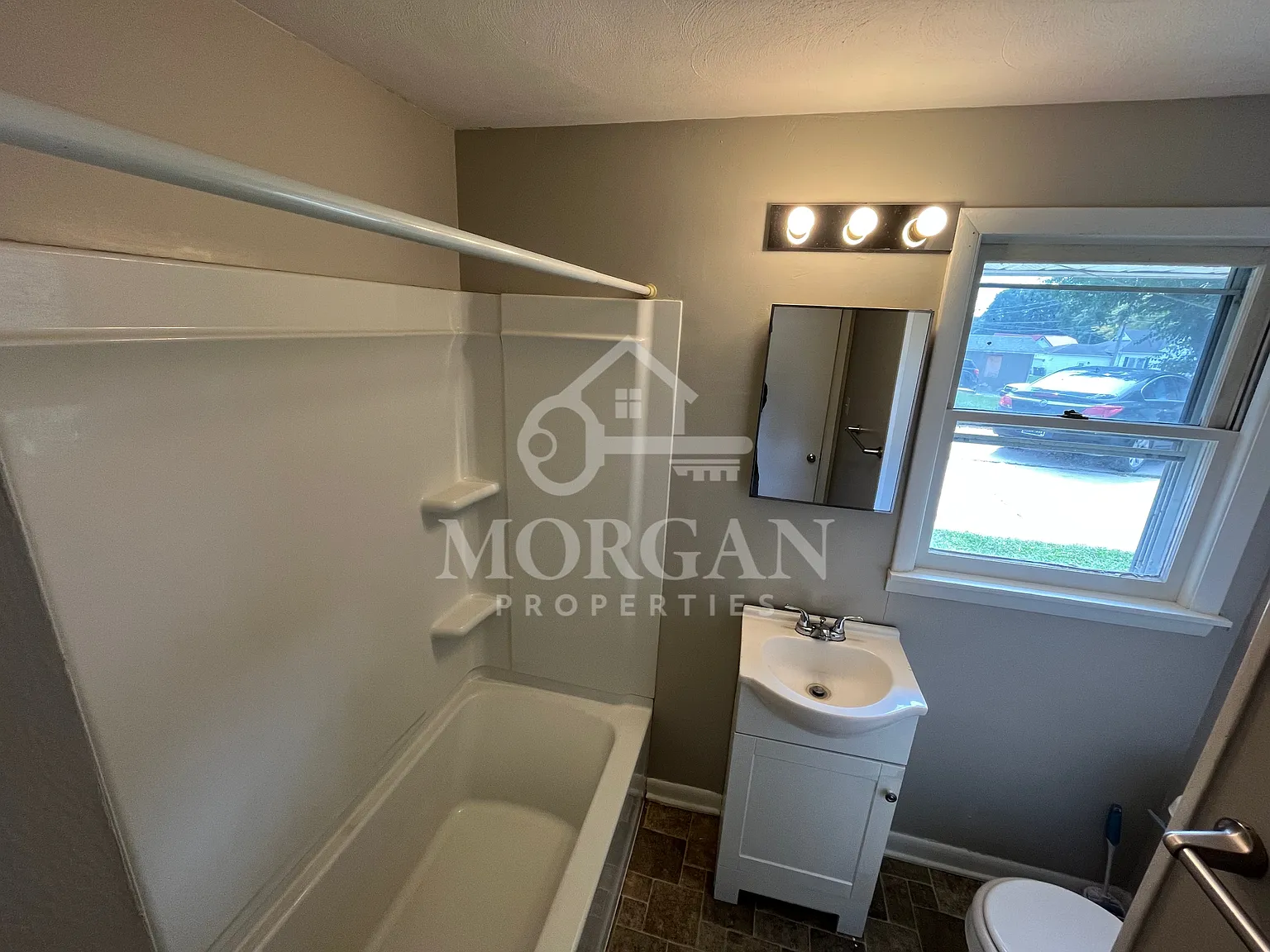 509 Ruddle Ave - - — Photo 4