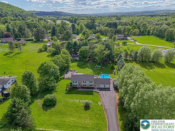 2nd image of 341 Lower Green Hill Rd