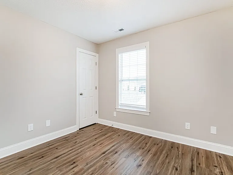 662 Landing View Dr — Photo 13