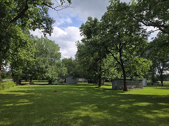 3rd image of 247 Allen Rd