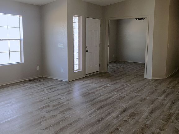 2nd image of 2480 E Leroy Ave