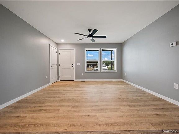 4th image of 4351 Bridgeport Ct