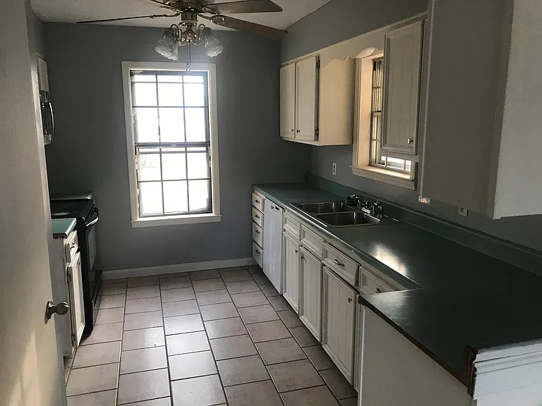 7014 Tulip Trail Dr — Photo 3