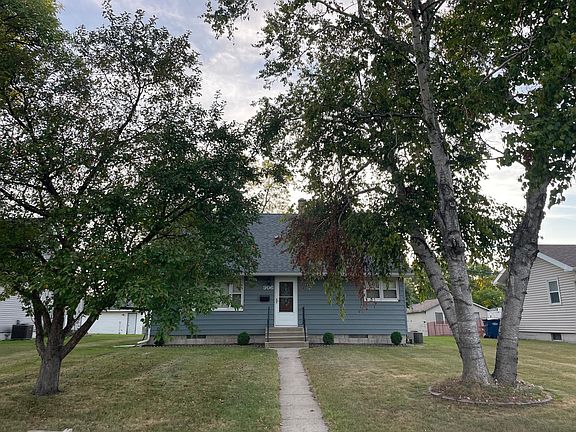 4th image of 906 15th St S