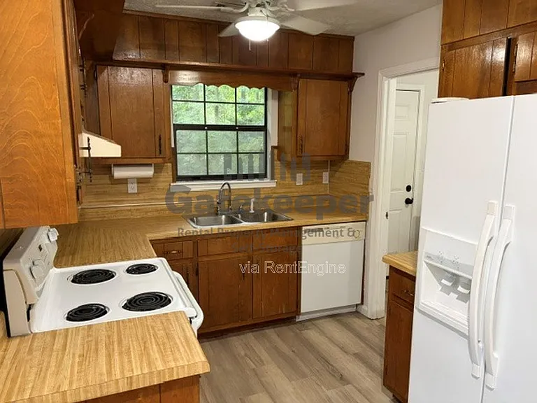 280 Handley Ct — Photo 7